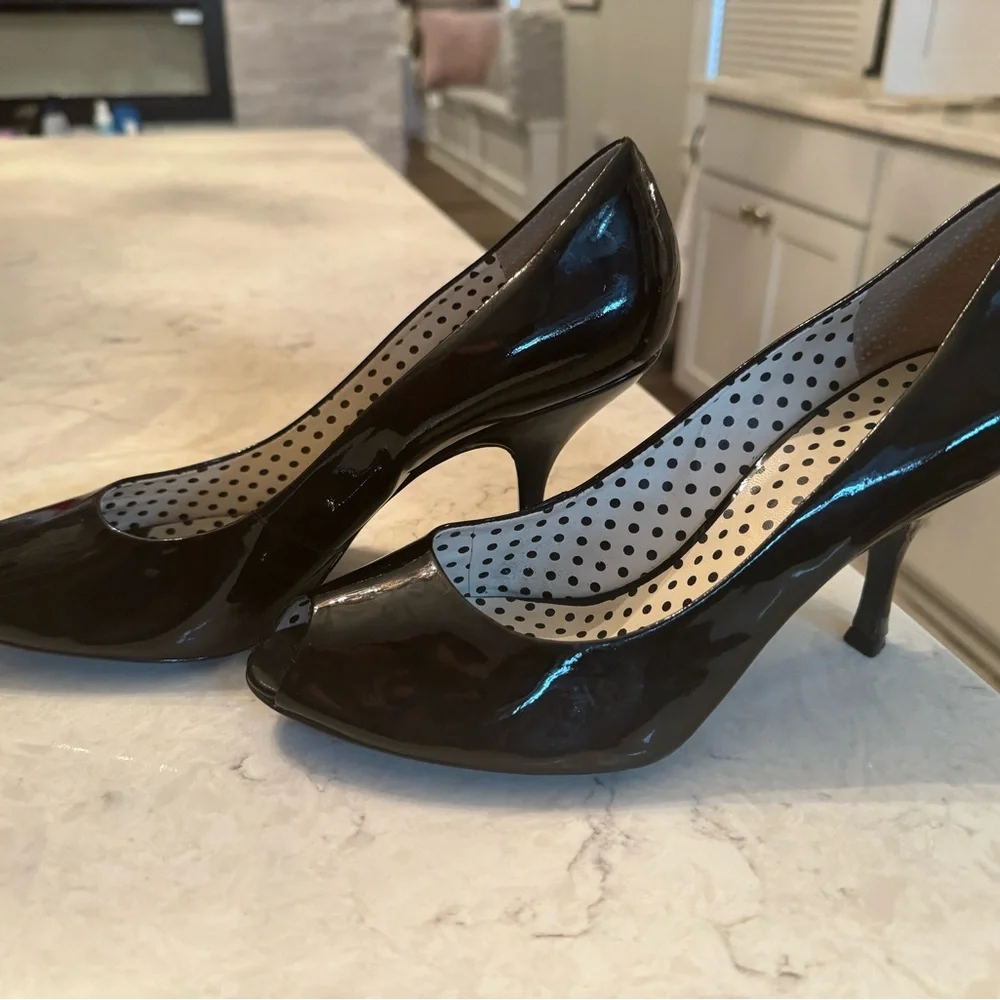 Women’s BCBGirls Black Heels, Size 10